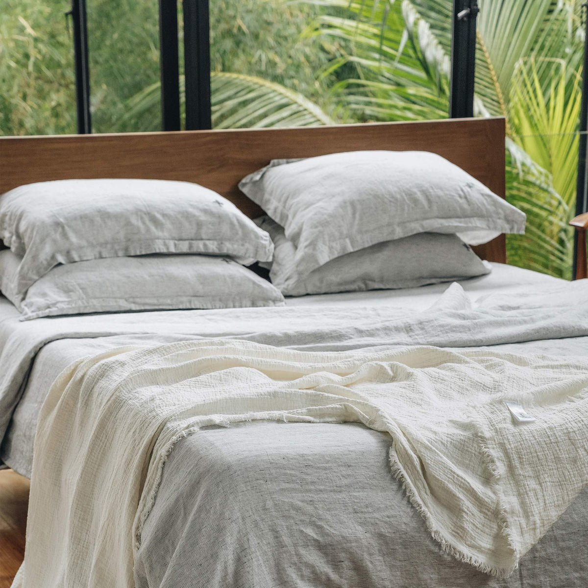 Linen top duvet queen