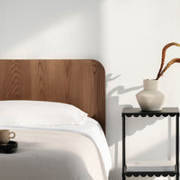 هيكل سرير «ماجو» مع لوح رأس